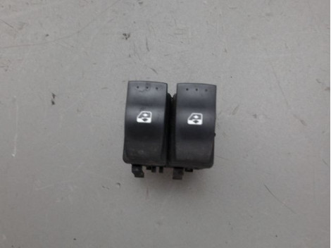 COMMANDE LEVE-GLACE PORTE AVG RENAULT CLIO