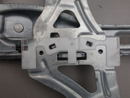 MECANISME LEVE-GLACE AVANT DROIT PEUGEOT 108