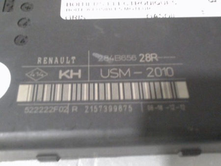 BOITE A FUSIBLES RENAULT MEGANE