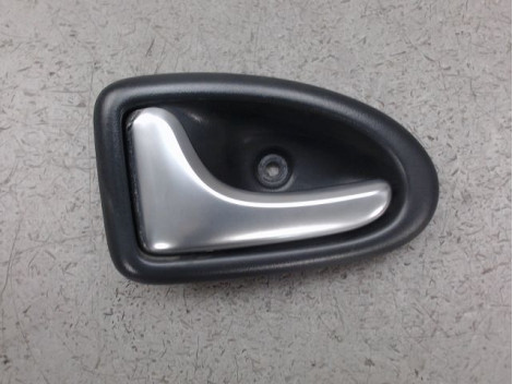 POIGNEE INTERIEURE PORTE AVANT GAUCHE RENAULT TRAFIC