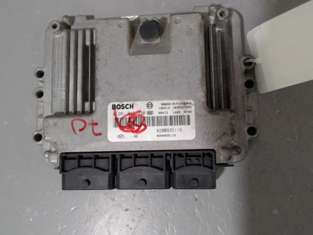 CALCULATEUR MOTEUR RENAULT TRAFIC