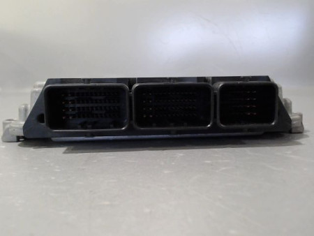 CALCULATEUR MOTEUR RENAULT TRAFIC