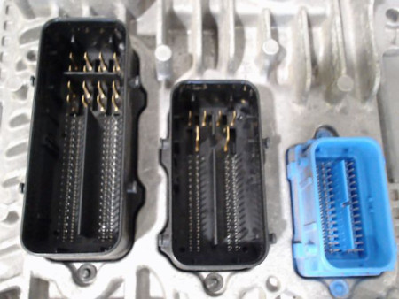CALCULATEUR MOTEUR OPEL CORSA