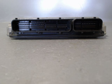 CALCULATEUR MOTEUR TOYOTA YARIS