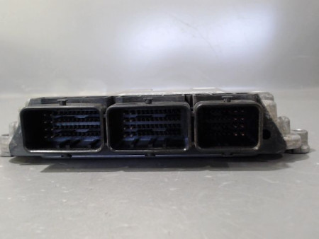 CALCULATEUR MOTEUR RENAULT MASTER