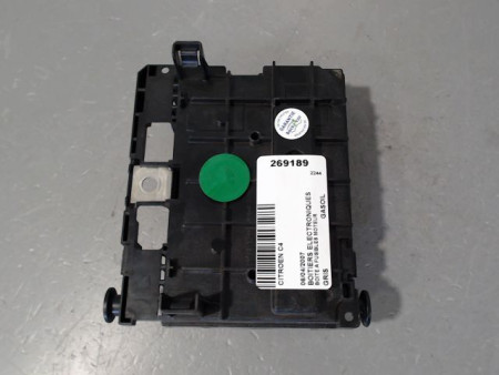 BOITE A FUSIBLES CITROEN C4