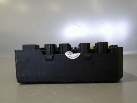 BOITE A FUSIBLES RENAULT MEGANE