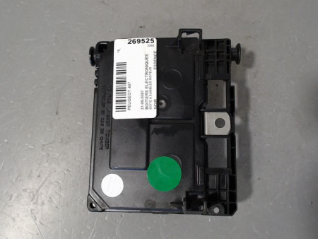 BOITE A FUSIBLES PEUGEOT 407