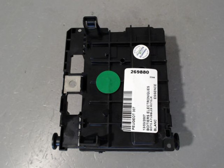 BOITE A FUSIBLES PEUGEOT 307