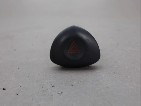 BOUTON DE WARNING RENAULT CLIO