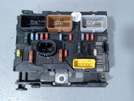 BOITE A FUSIBLES PEUGEOT 307