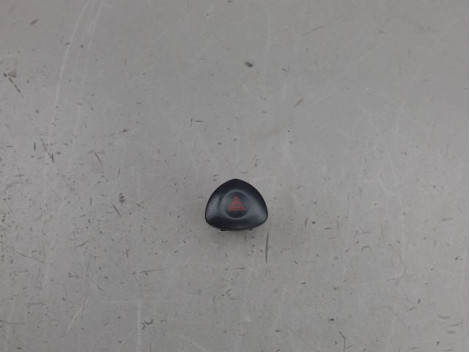 BOUTON DE WARNING RENAULT CLIO
