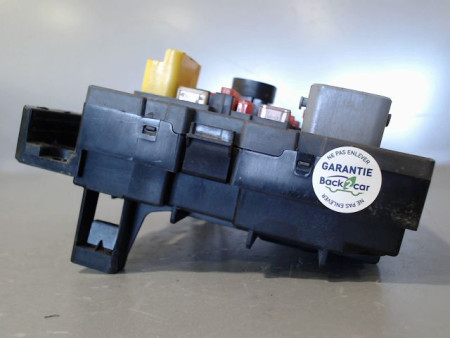 BOITE A FUSIBLES CITROEN C4