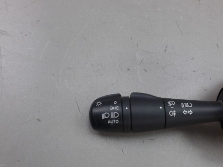 COMMANDE CLIGNOTANT RENAULT CAPTUR