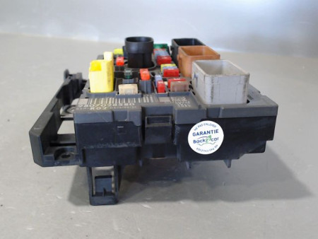 BOITE A FUSIBLES PEUGEOT 5008