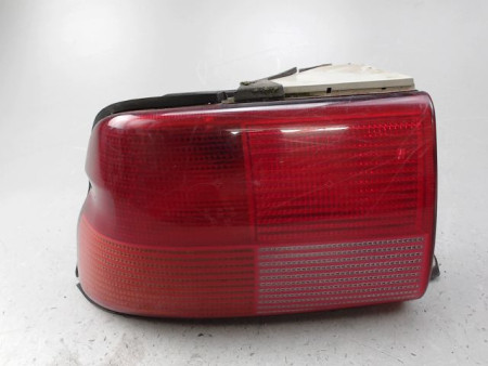 FEU ARRIERE GAUCHE  FORD ESCORT