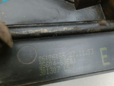 FEU ARRIERE GAUCHE  SUZUKI WAGON-R