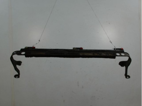 TRAVERSE INFERIEURE ARMATURE AVANT FORD KUGA