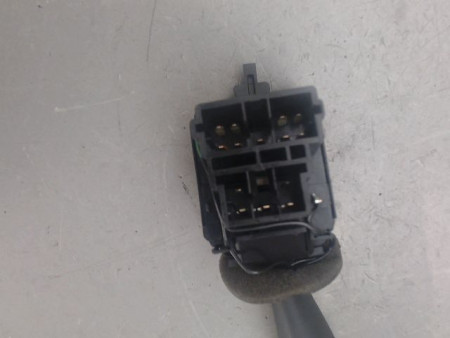 COMMANDE CLIGNOTANT PEUGEOT 106