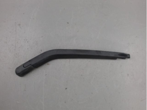 BRAS ESSUIE-GLACE ARRIERE HYUNDAI I20