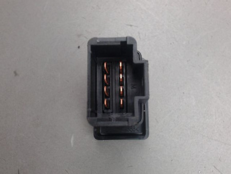 BOUTON DE WARNING DACIA LOGAN
