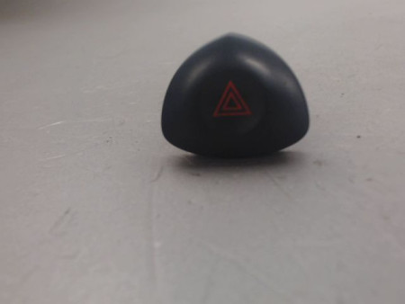 BOUTON DE WARNING RENAULT CLIO