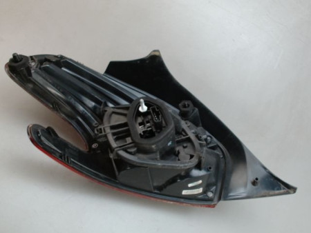 FEU ARRIERE DROIT PEUGEOT 208