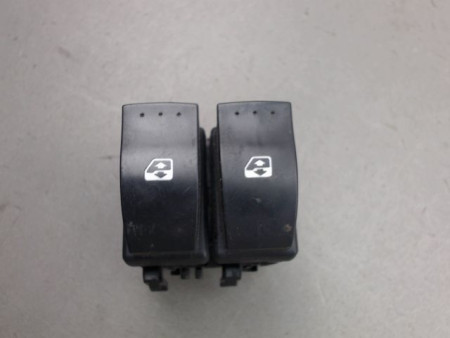 COMMANDE LEVE-GLACE PORTE AVG RENAULT CLIO