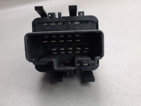 COMMANDE LEVE-GLACE PORTE AVG RENAULT CLIO