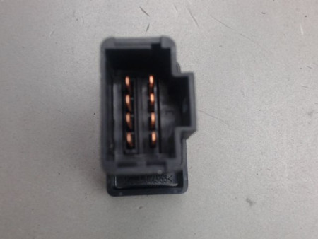 BOUTON DE WARNING DACIA LOGAN