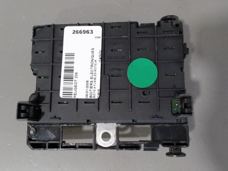 BOITE A FUSIBLES PEUGEOT 206