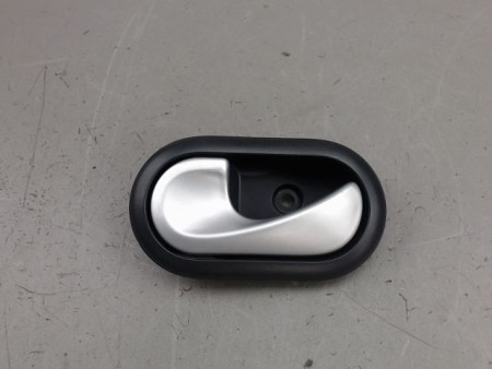 POIGNEE INTERIEURE PORTE AVANT GAUCHE DACIA SANDERO