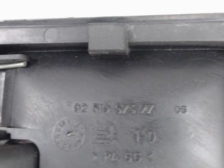 POIGNEE INTERIEURE PORTE AVANT DROIT PEUGEOT 106