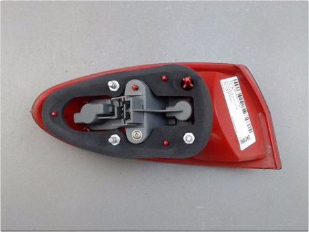 FEU ARRIERE DROIT ALFA ROMEO 147 5P