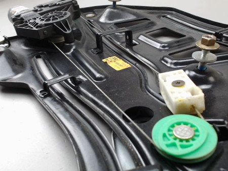 MECANISME LEVE-GLACE ARRIERE GAUCHE AUDI A4