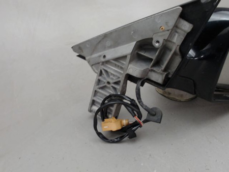 RETROVISEUR EXTERIEUR DROIT AUDI A4