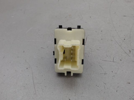 COMMANDE LEVE-GLACE PORTE AVD RENAULT TWINGO