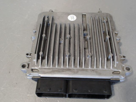 CALCULATEUR MOTEUR MERCEDES CLASSE B