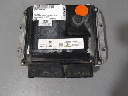CALCULATEUR MOTEUR OPEL ZAFIRA