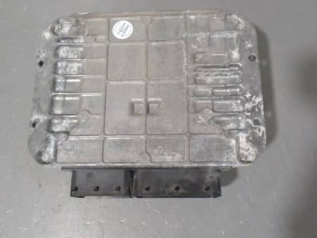 CALCULATEUR MOTEUR OPEL ZAFIRA