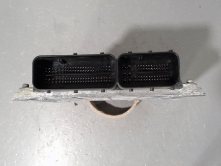 CALCULATEUR MOTEUR OPEL ZAFIRA