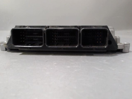 CALCULATEUR MOTEUR RENAULT LAGUNA