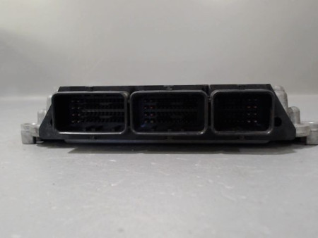 CALCULATEUR MOTEUR RENAULT TRAFIC