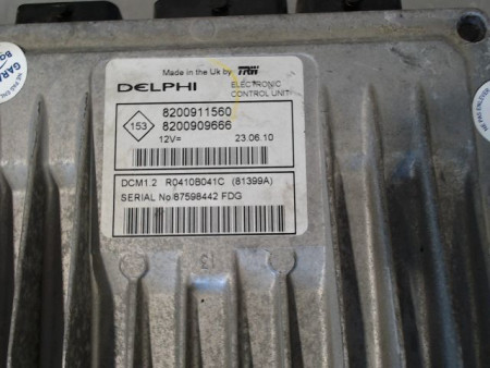 CALCULATEUR MOTEUR RENAULT CLIO