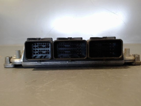 CALCULATEUR MOTEUR RENAULT MEGANE