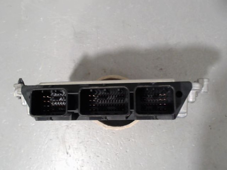 CALCULATEUR MOTEUR FORD C-MAX