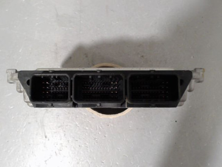 CALCULATEUR MOTEUR RENAULT MEGANE