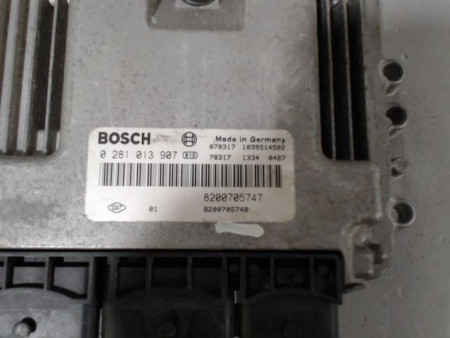 CALCULATEUR MOTEUR RENAULT MEGANE