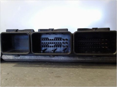 CALCULATEUR MOTEUR CITROEN SAXO