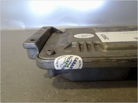 CALCULATEUR MOTEUR CITROEN SAXO